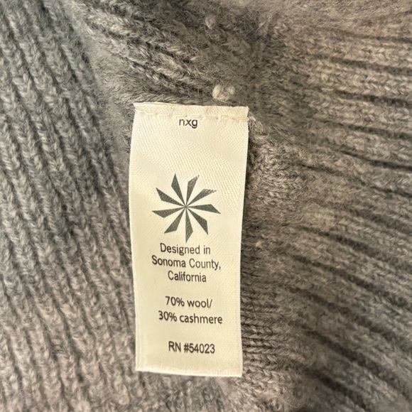 Athleta Sweater Womens Smalls Gray Wool Cashmere Knit Pullover Crew Neck - Picture 5 of 5